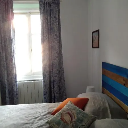 Apartment The Door On The Sea Citra 1798 Genua